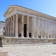 Nîmes Maison carrée Temple romain
