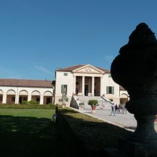 villa emo