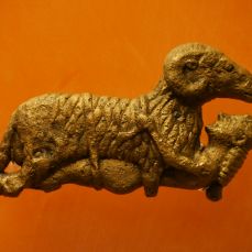 Applique de bronze - Ulysse sous le bélier - Musée de Delphes - © Y. Scolan